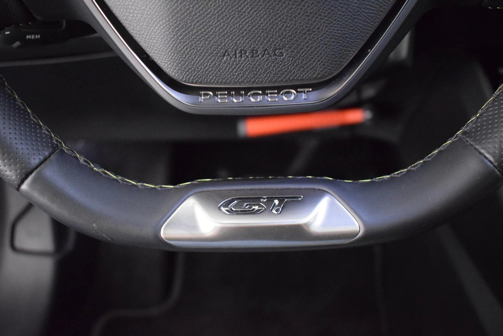 Hoofdafbeelding Peugeot e-208