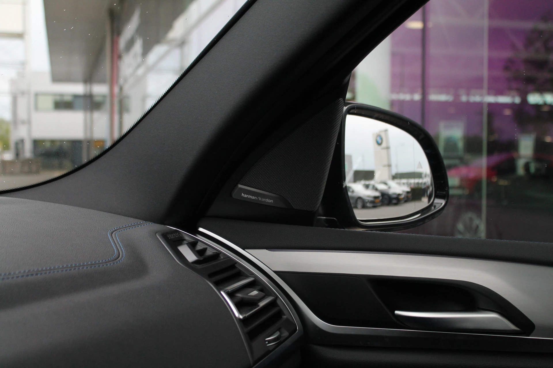 Hoofdafbeelding BMW iX3