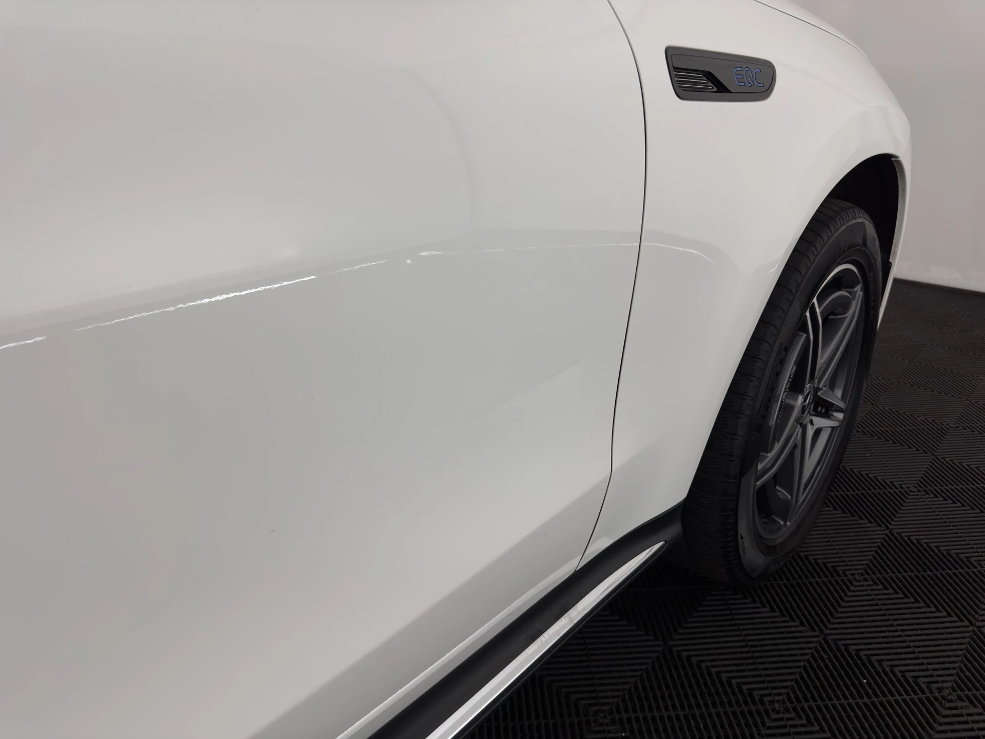 Hoofdafbeelding Mercedes-Benz EQC