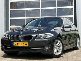 BMW 5 Serie 520i High Executive 184pk | Achteruitrijcamera | Audio-navigatie full map | Bi-xenon koplampen | Electronic climate control | Elektrisch schuif-/kanteldak | Parkeersensor voor en achter | Dealer onderhouden!
