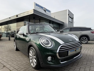 Hoofdafbeelding MINI Cooper Cabrio MINI Cooper Cabrio 1.5 Chili Adapt. Cruise | Camera | Harman Kardon | Stoelverw.