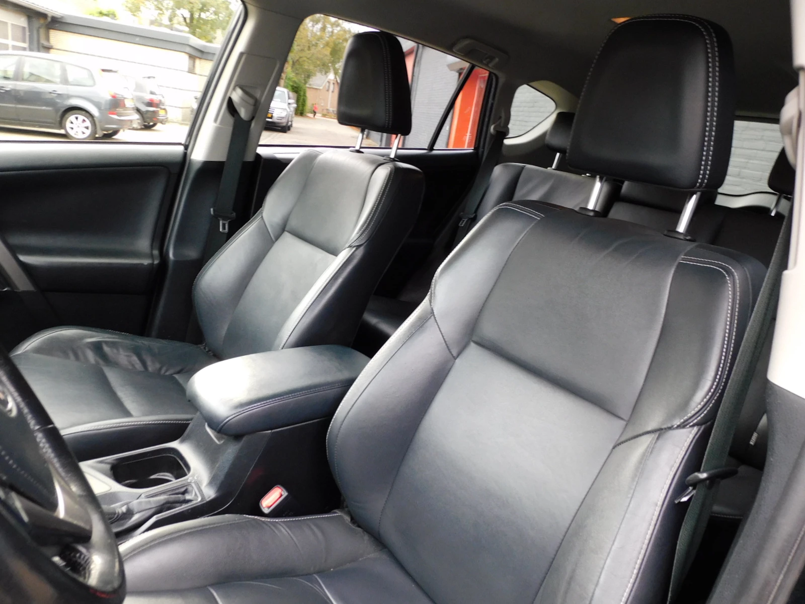 Hoofdafbeelding Toyota RAV4