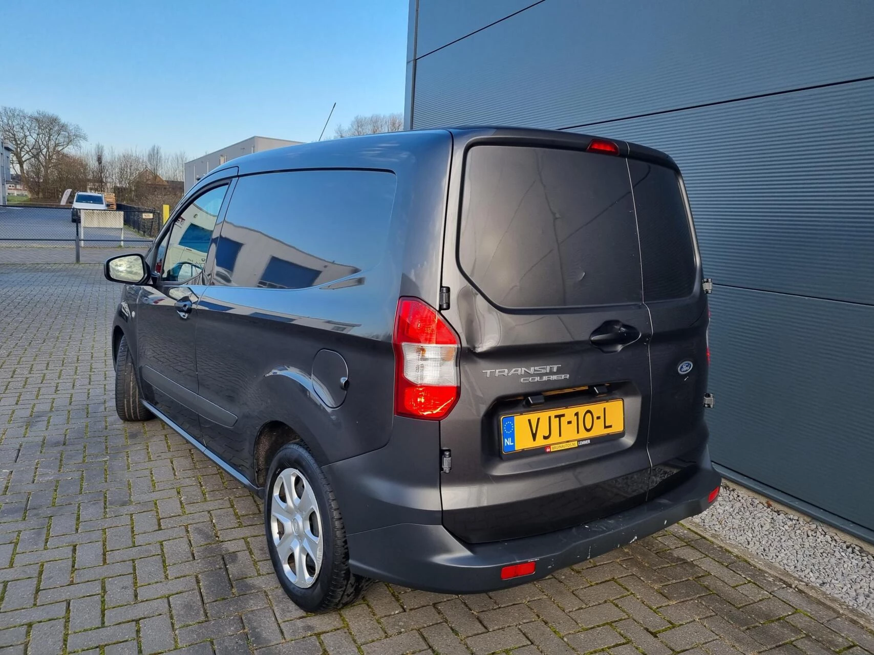 Hoofdafbeelding Ford Transit Courier