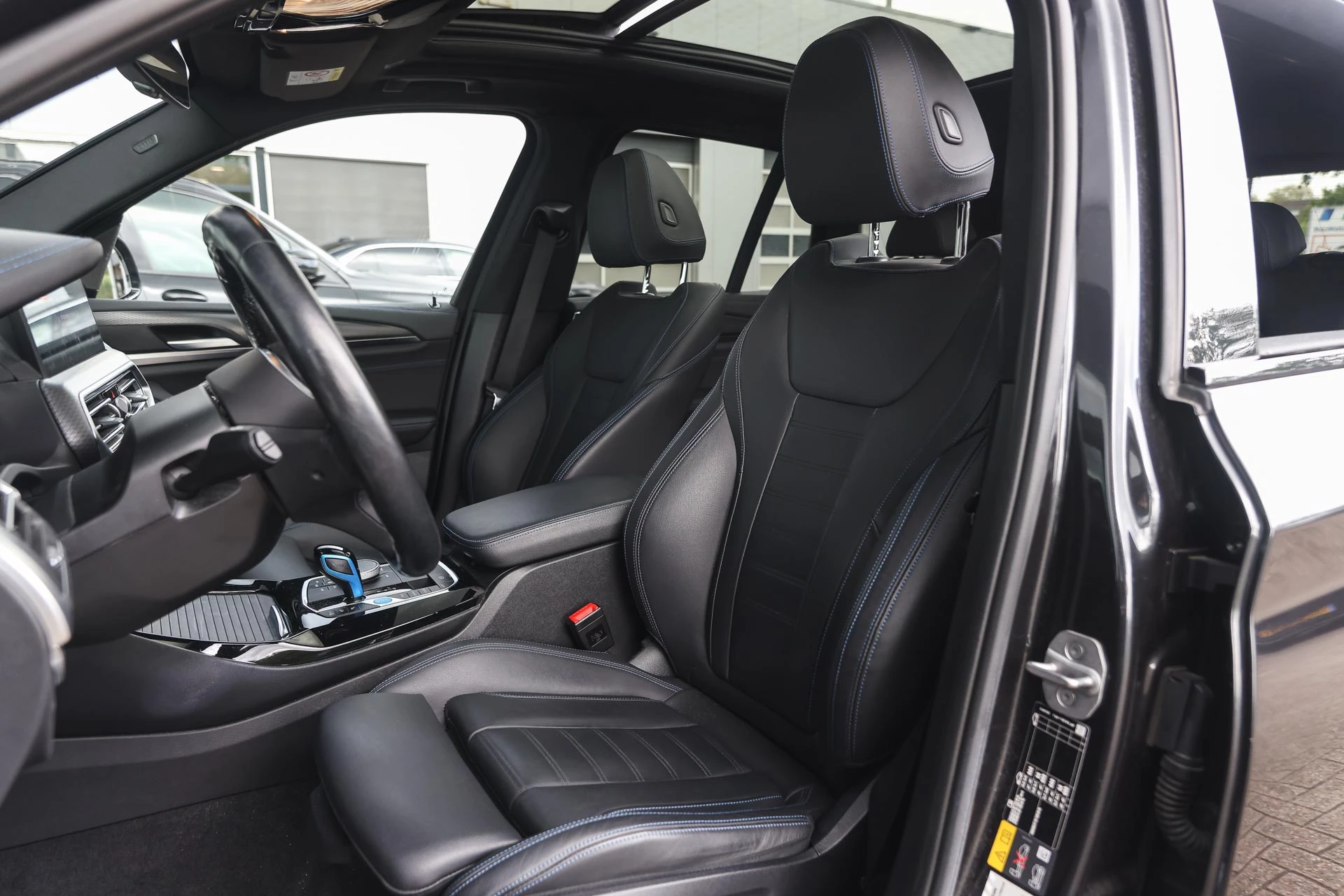 Hoofdafbeelding BMW iX3