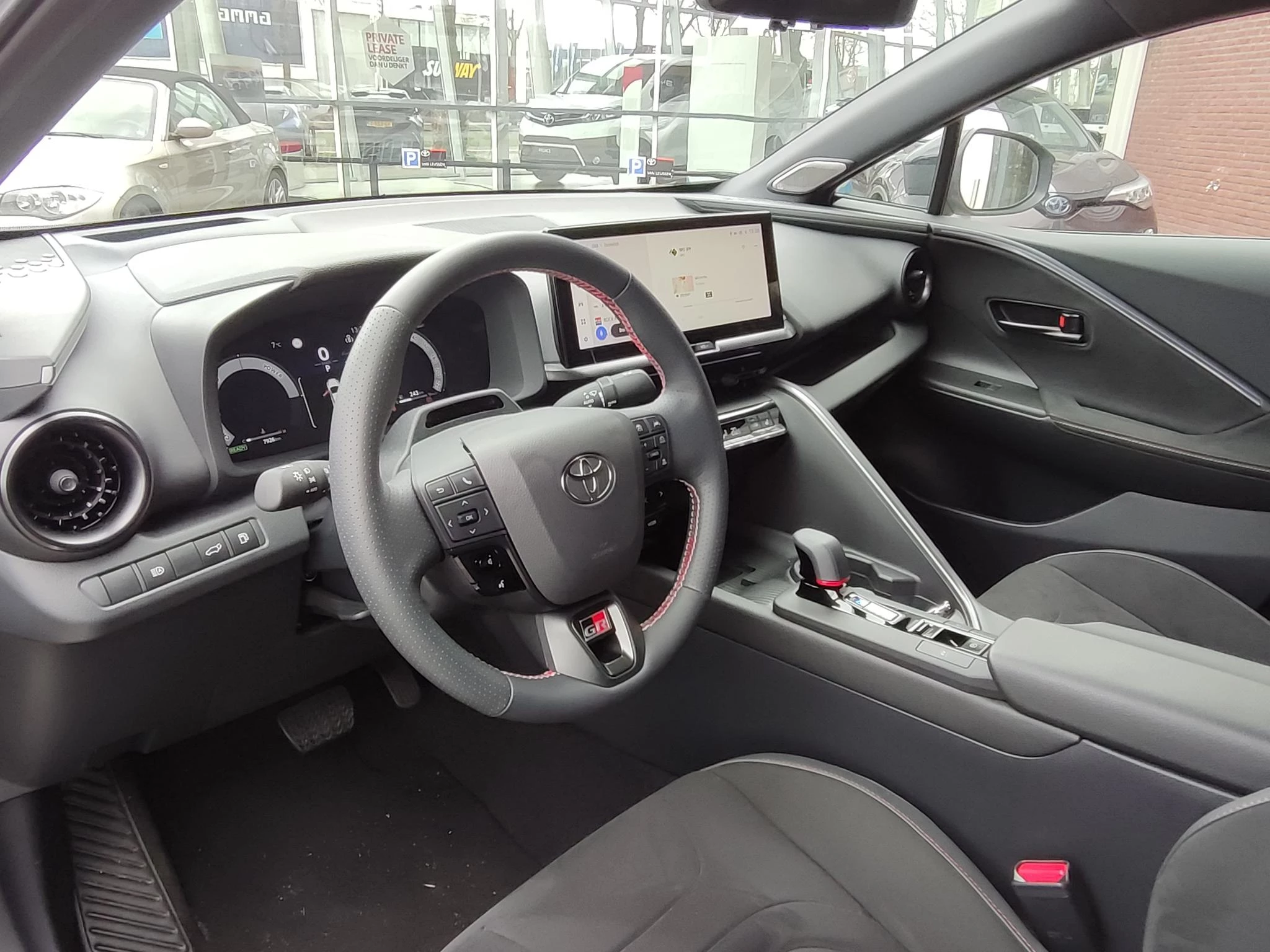 Hoofdafbeelding Toyota C-HR