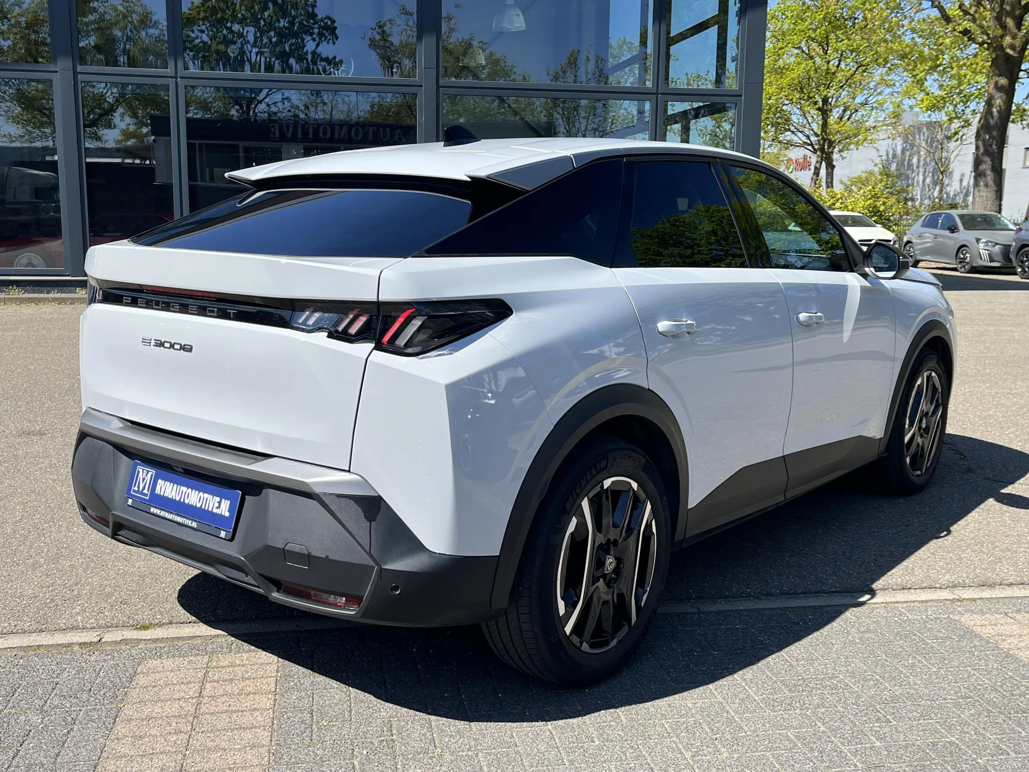 Hoofdafbeelding Peugeot e-3008