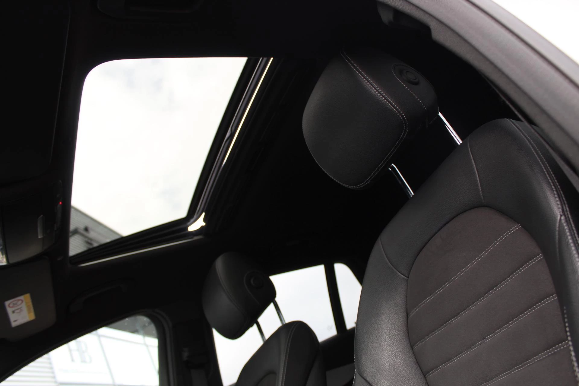 Hoofdafbeelding Mercedes-Benz EQC