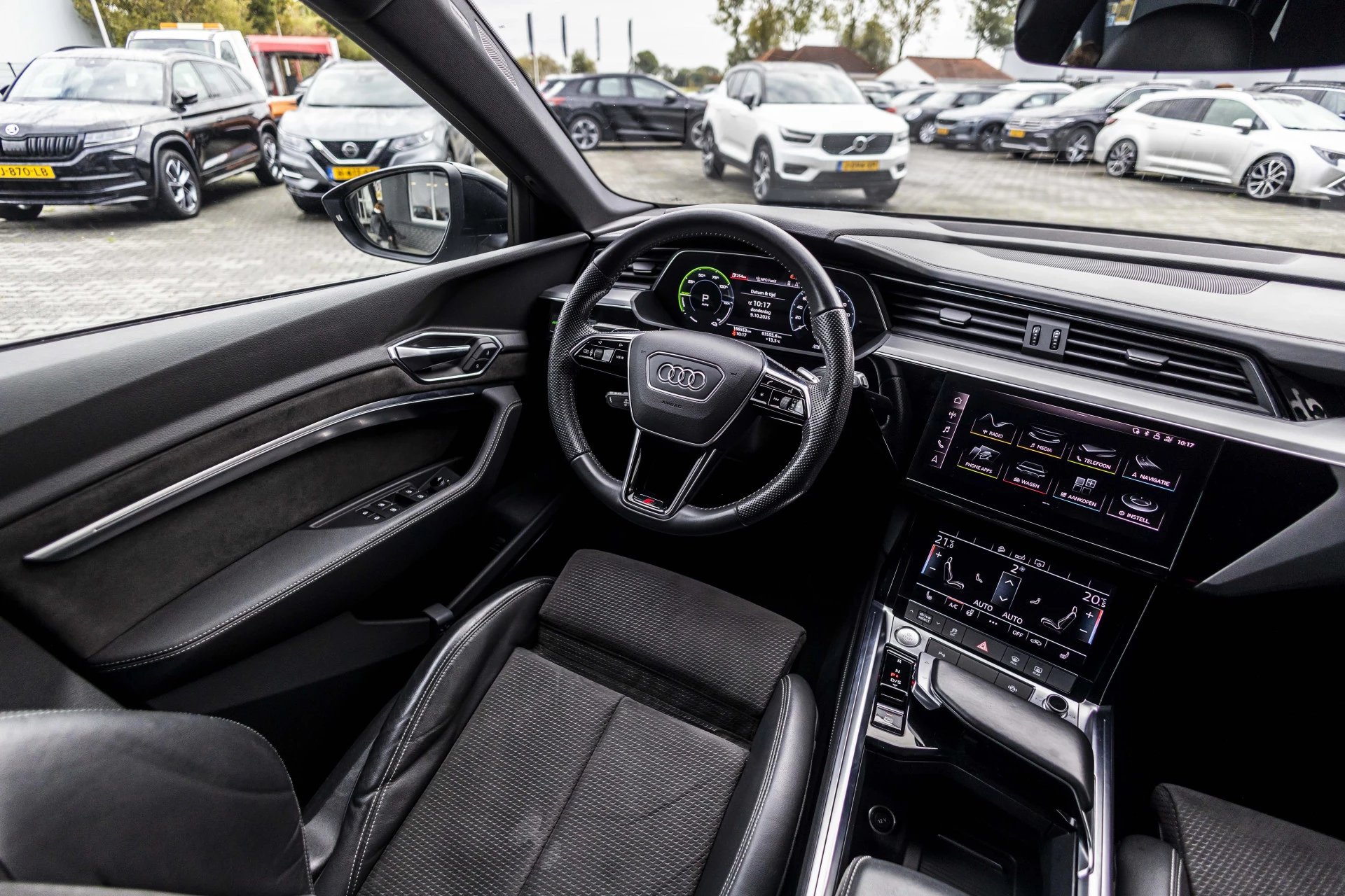 Hoofdafbeelding Audi e-tron