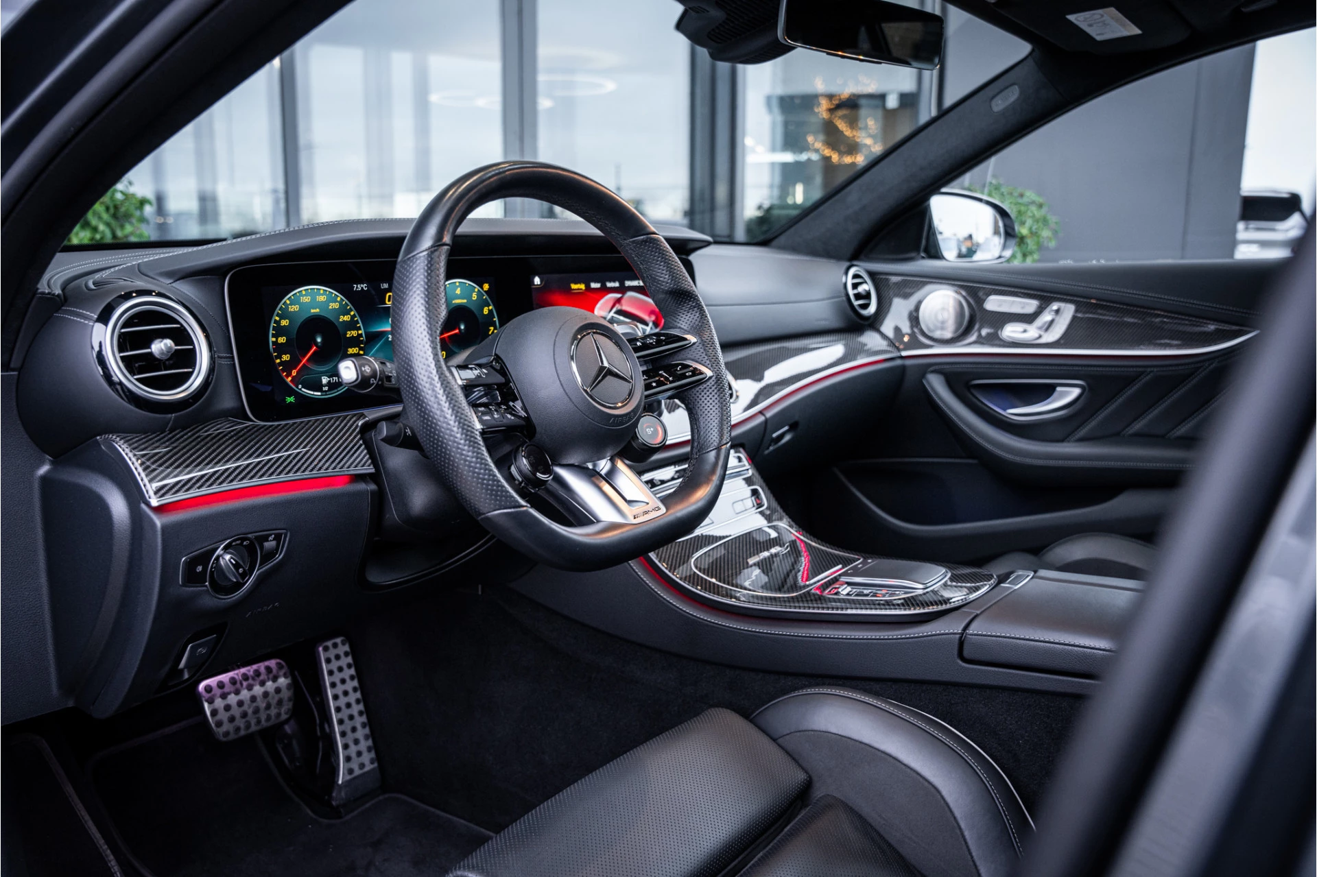 Hoofdafbeelding Mercedes-Benz E-Klasse