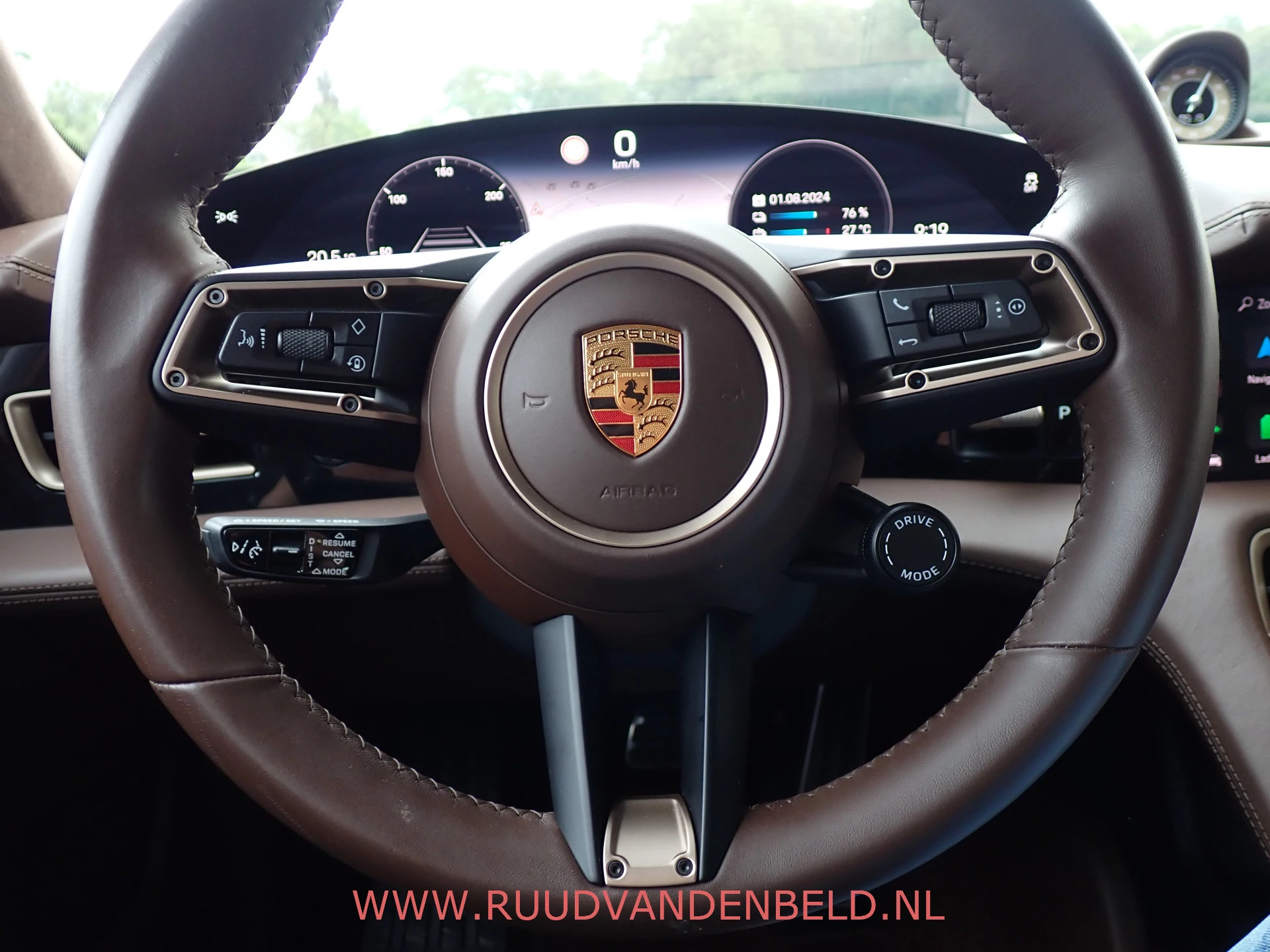 Hoofdafbeelding Porsche Taycan