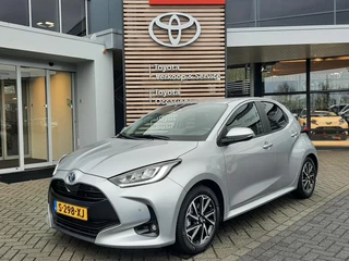 Toyota Yaris 1.5 HYBRID BUSINESS BLIND SPOT KEYLESS STOELVERW PARK-SENSOREN APPLE/ANDROID AD-CRUISE BLUETOOTH DAB+ LM-VELGEN