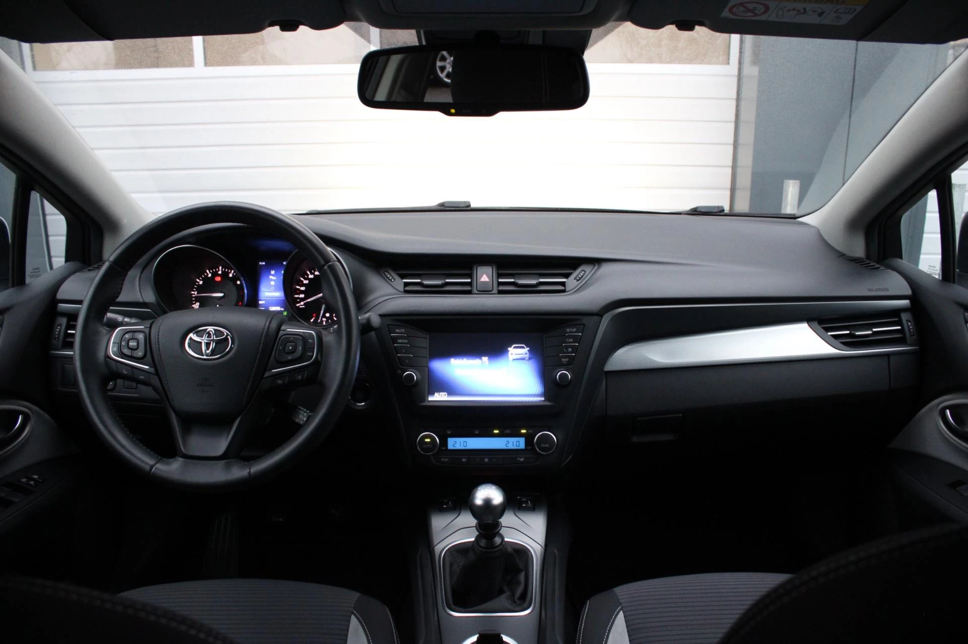 Hoofdafbeelding Toyota Avensis