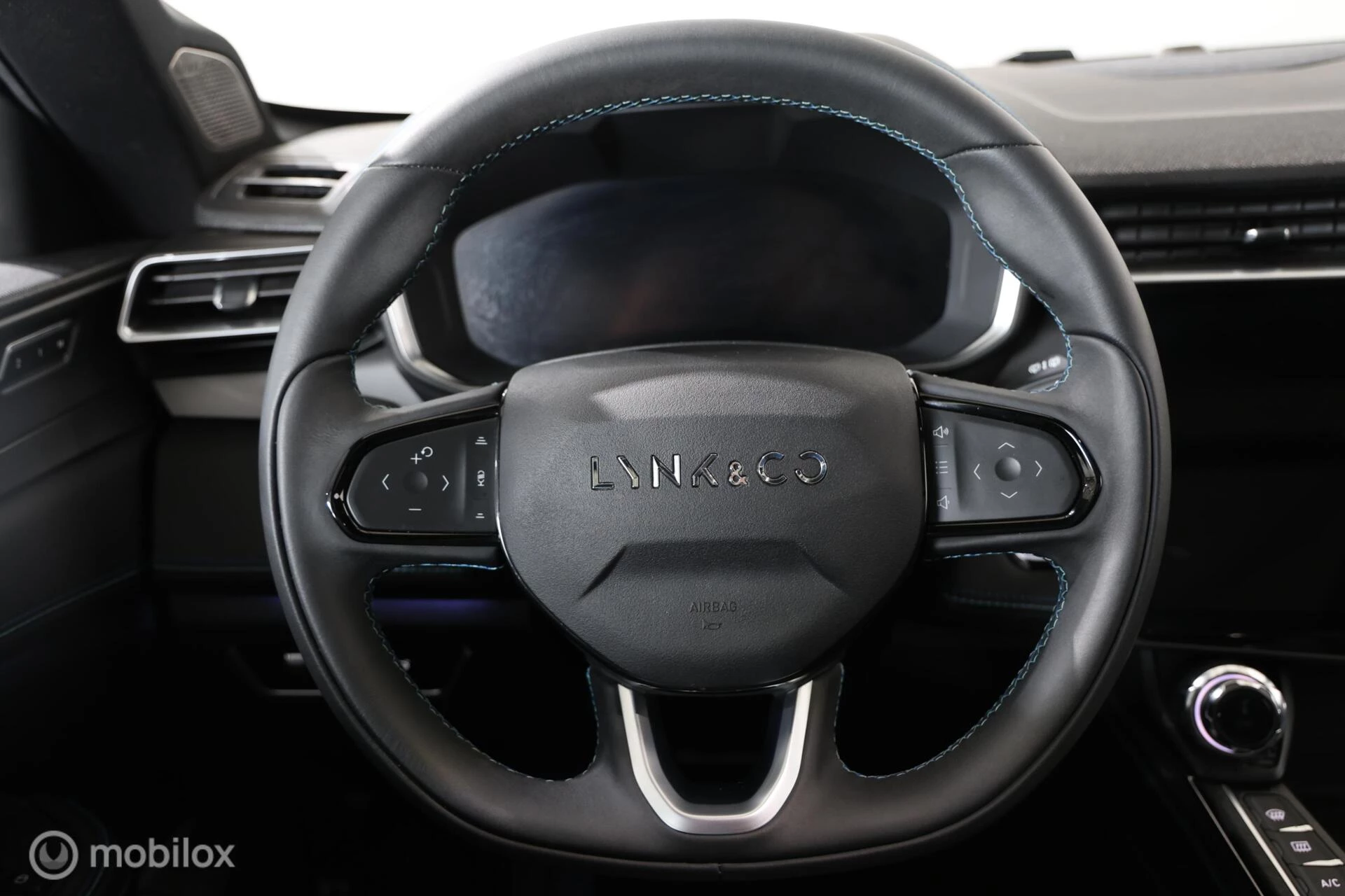 Hoofdafbeelding Lynk & Co 01