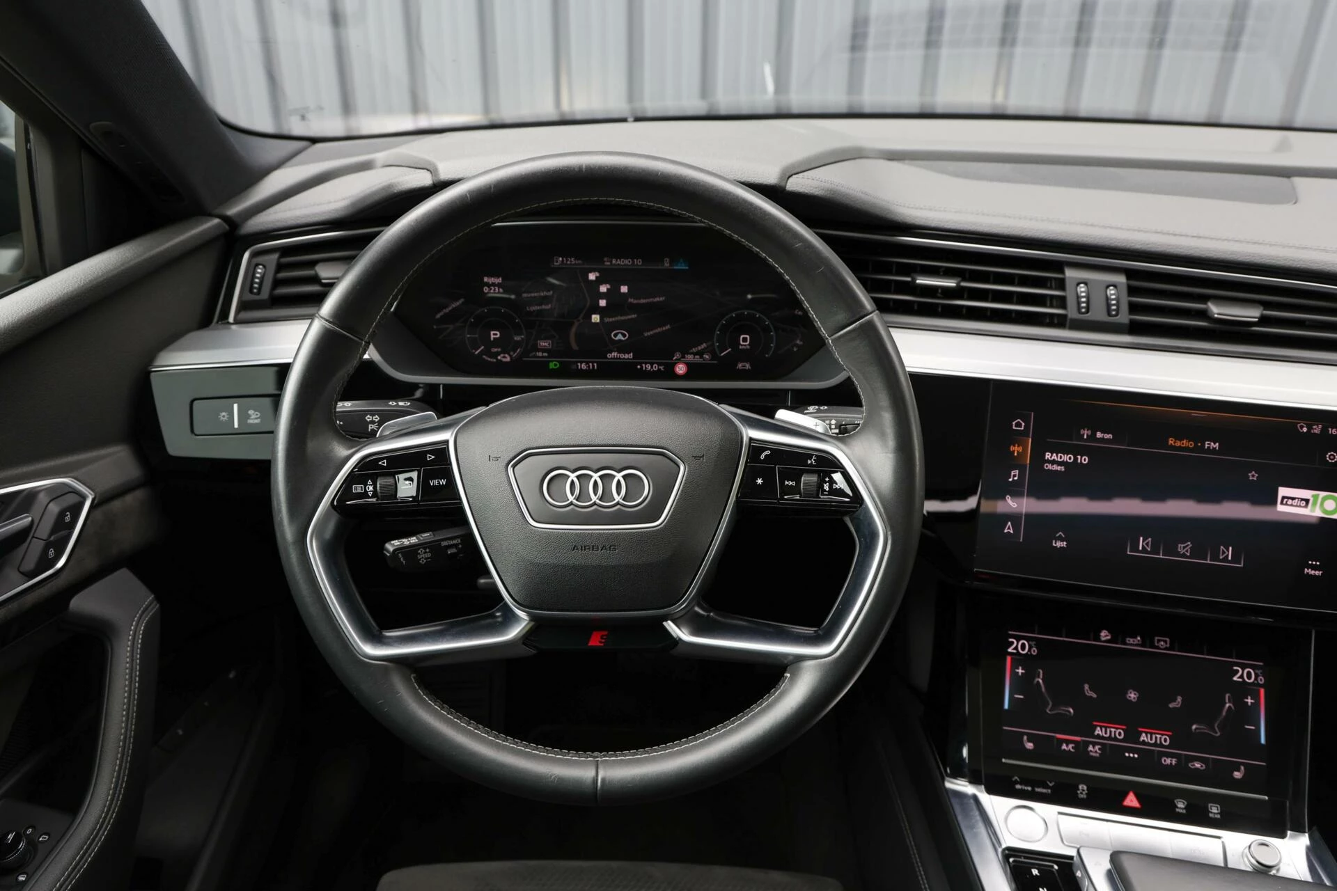 Hoofdafbeelding Audi e-tron