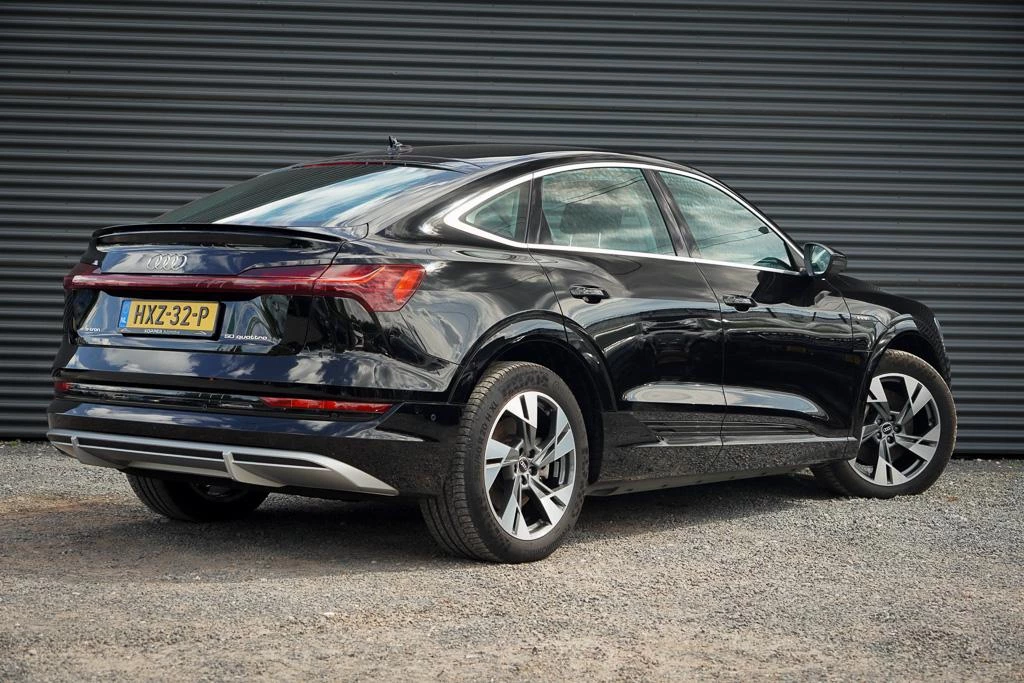 Hoofdafbeelding Audi e-tron
