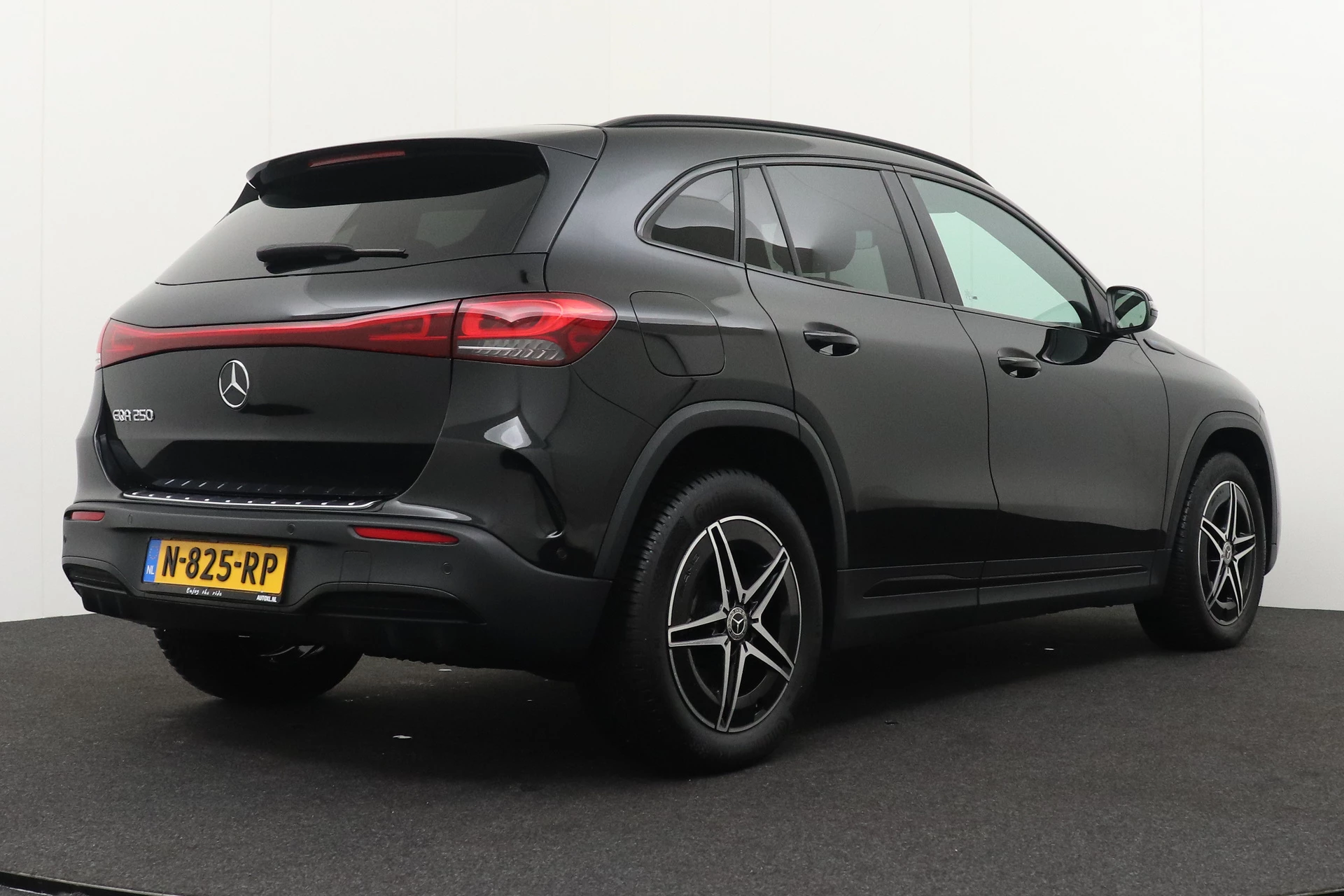 Hoofdafbeelding Mercedes-Benz EQA