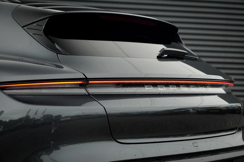 Hoofdafbeelding Porsche Taycan
