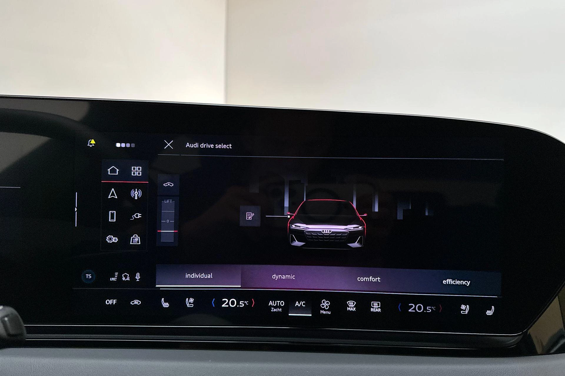 Hoofdafbeelding Audi A6 Avant e-tron