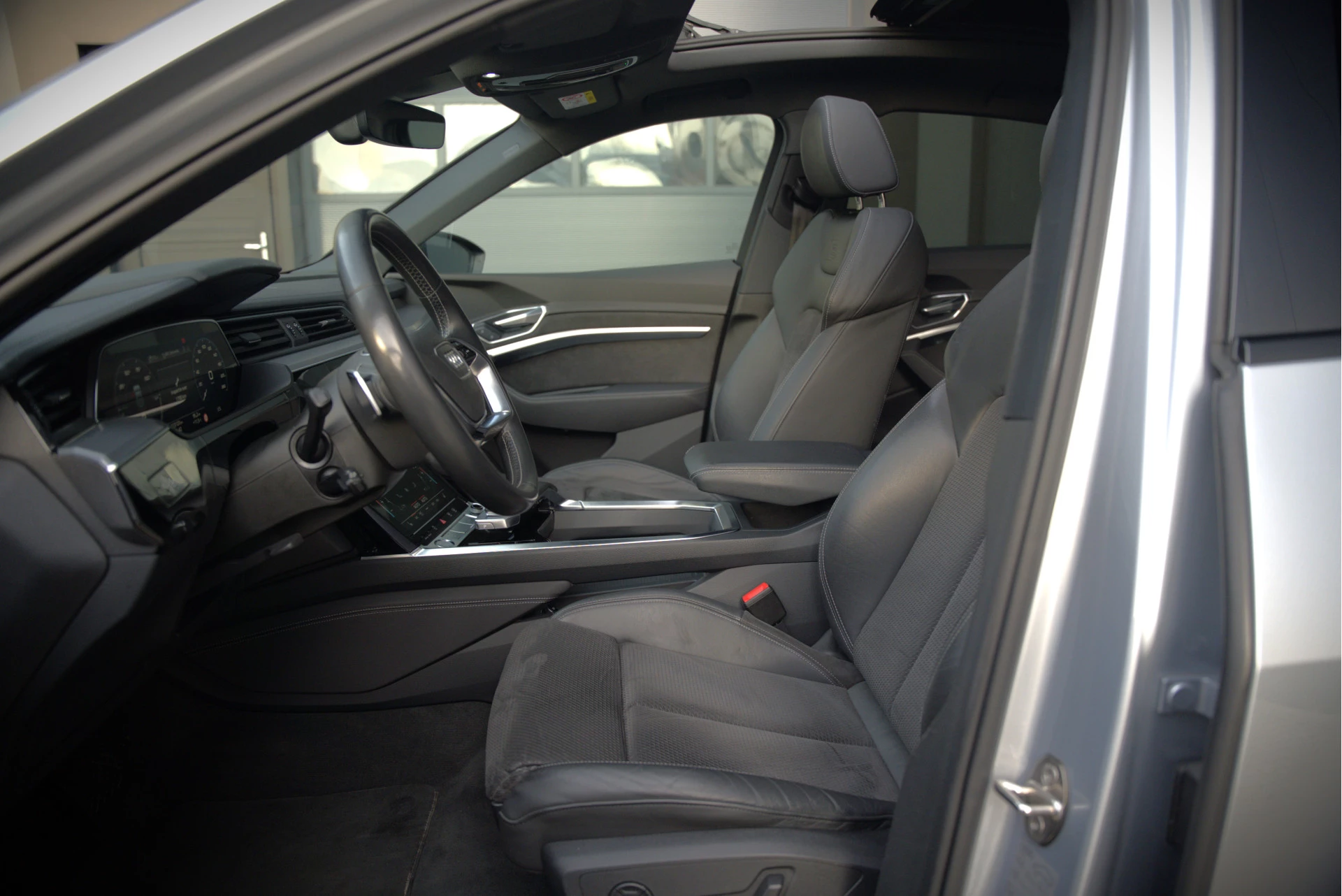 Hoofdafbeelding Audi e-tron