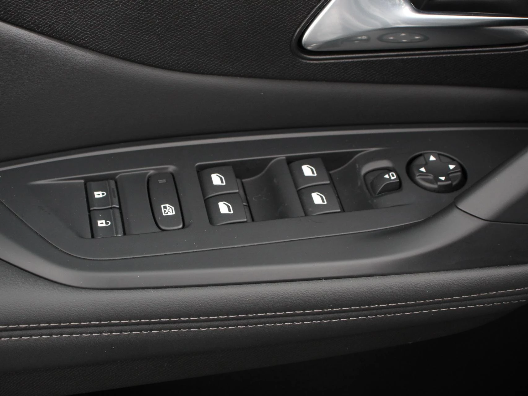 Hoofdafbeelding Peugeot 408