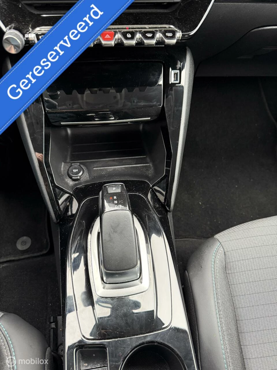 Hoofdafbeelding Peugeot e-208