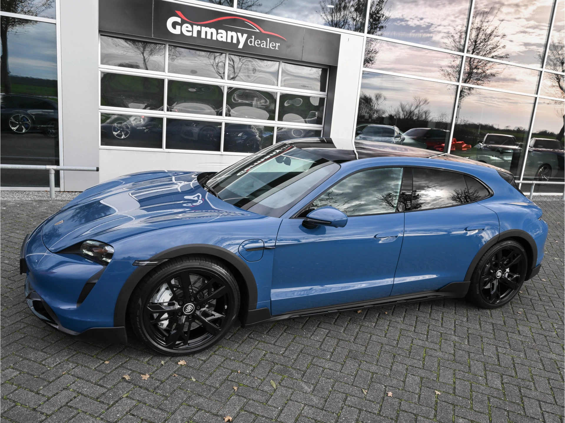 Hoofdafbeelding Porsche Taycan