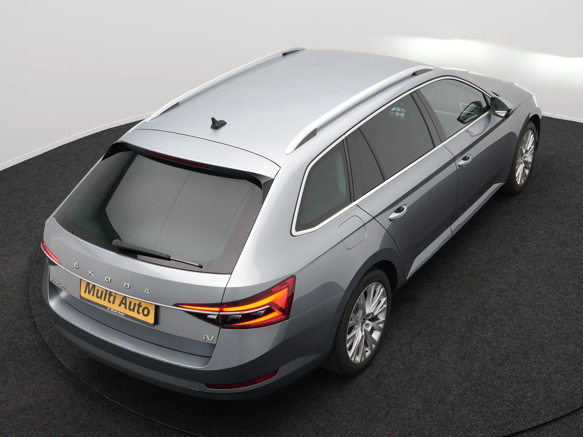 Hoofdafbeelding Škoda Superb