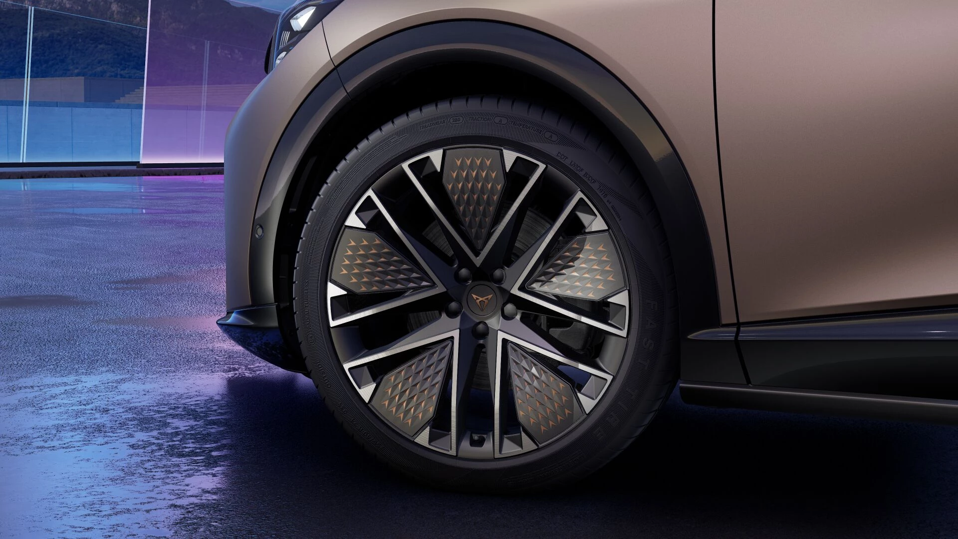 Hoofdafbeelding CUPRA Tavascan