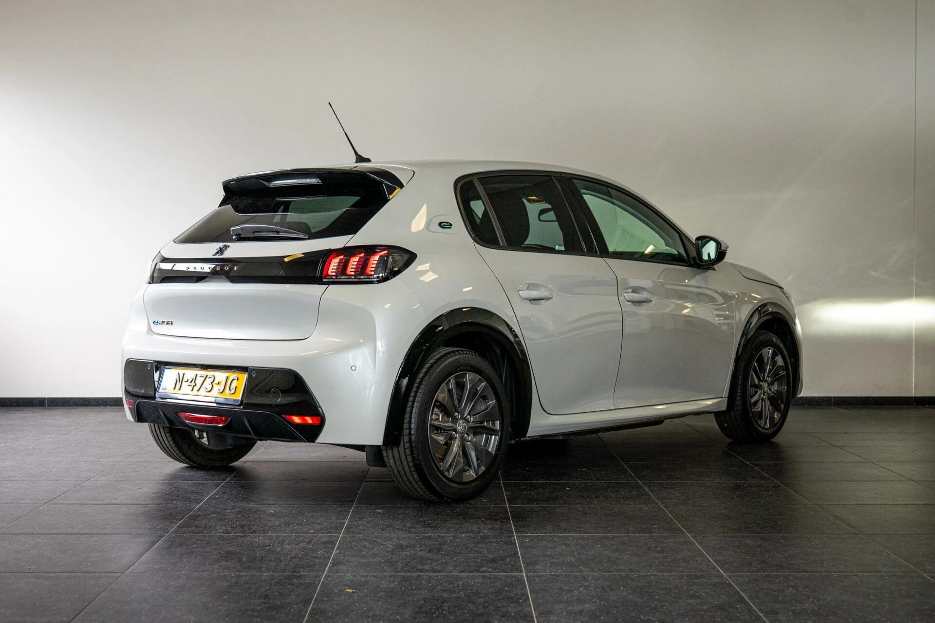 Hoofdafbeelding Peugeot e-208