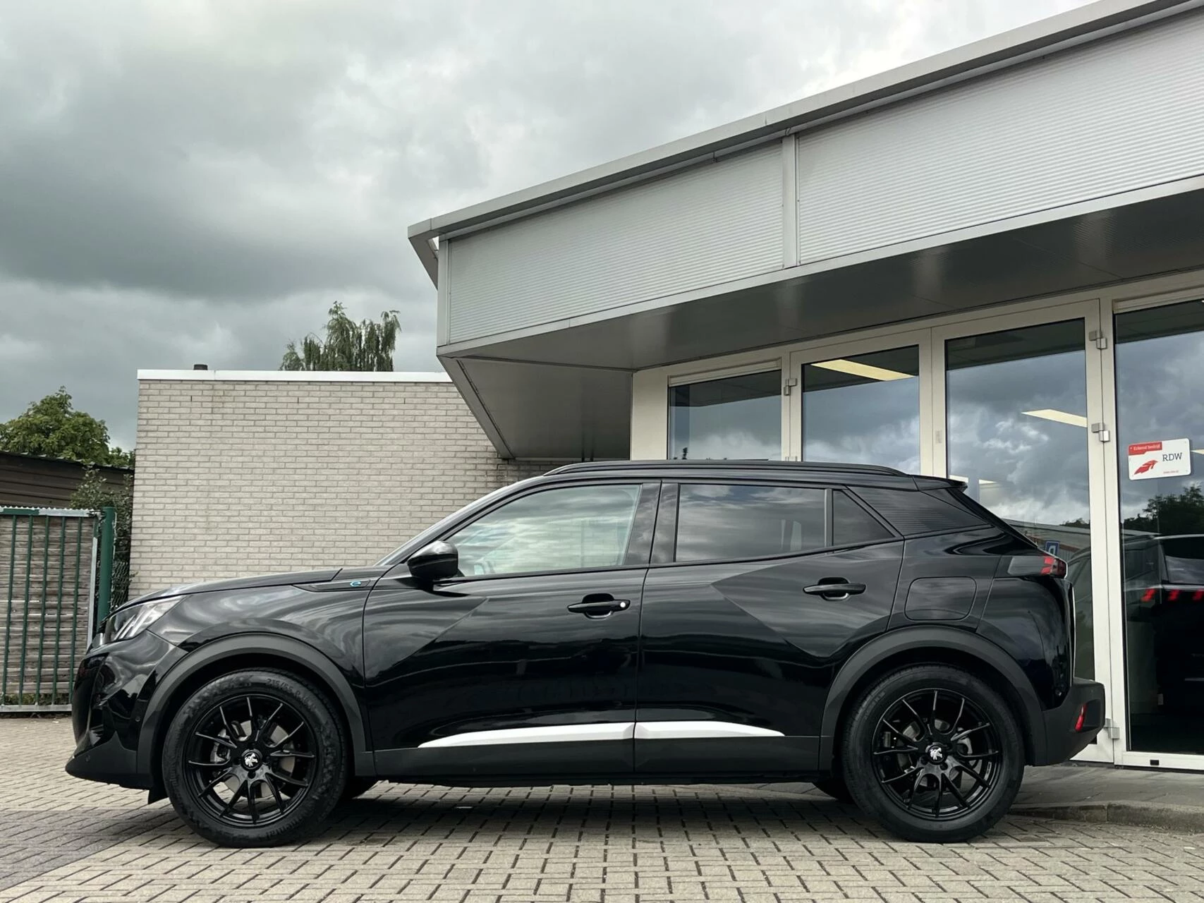 Hoofdafbeelding Peugeot e-2008
