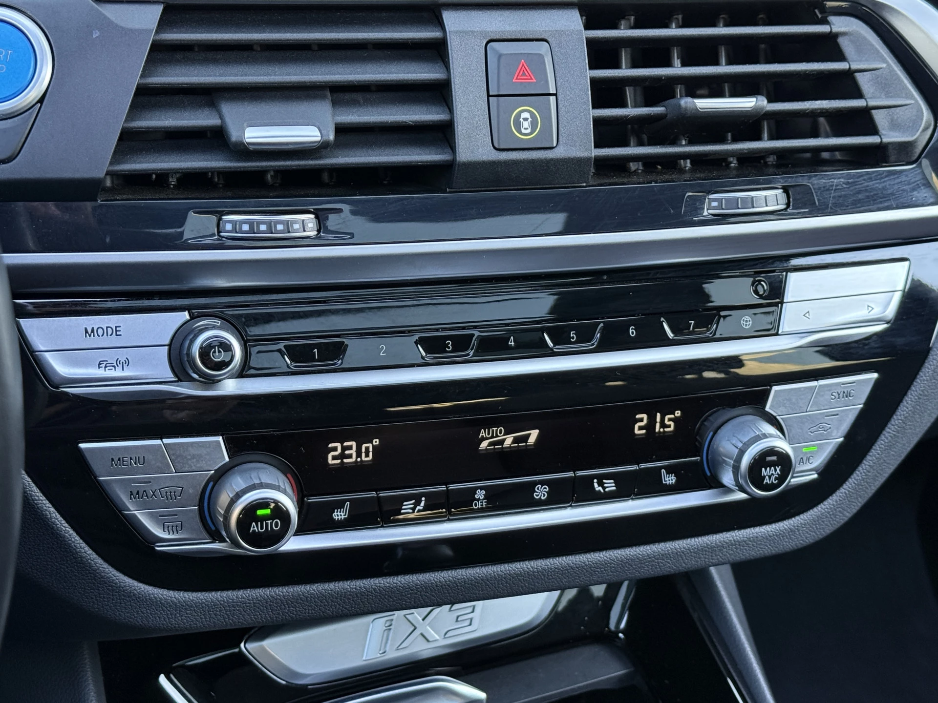 Hoofdafbeelding BMW iX3