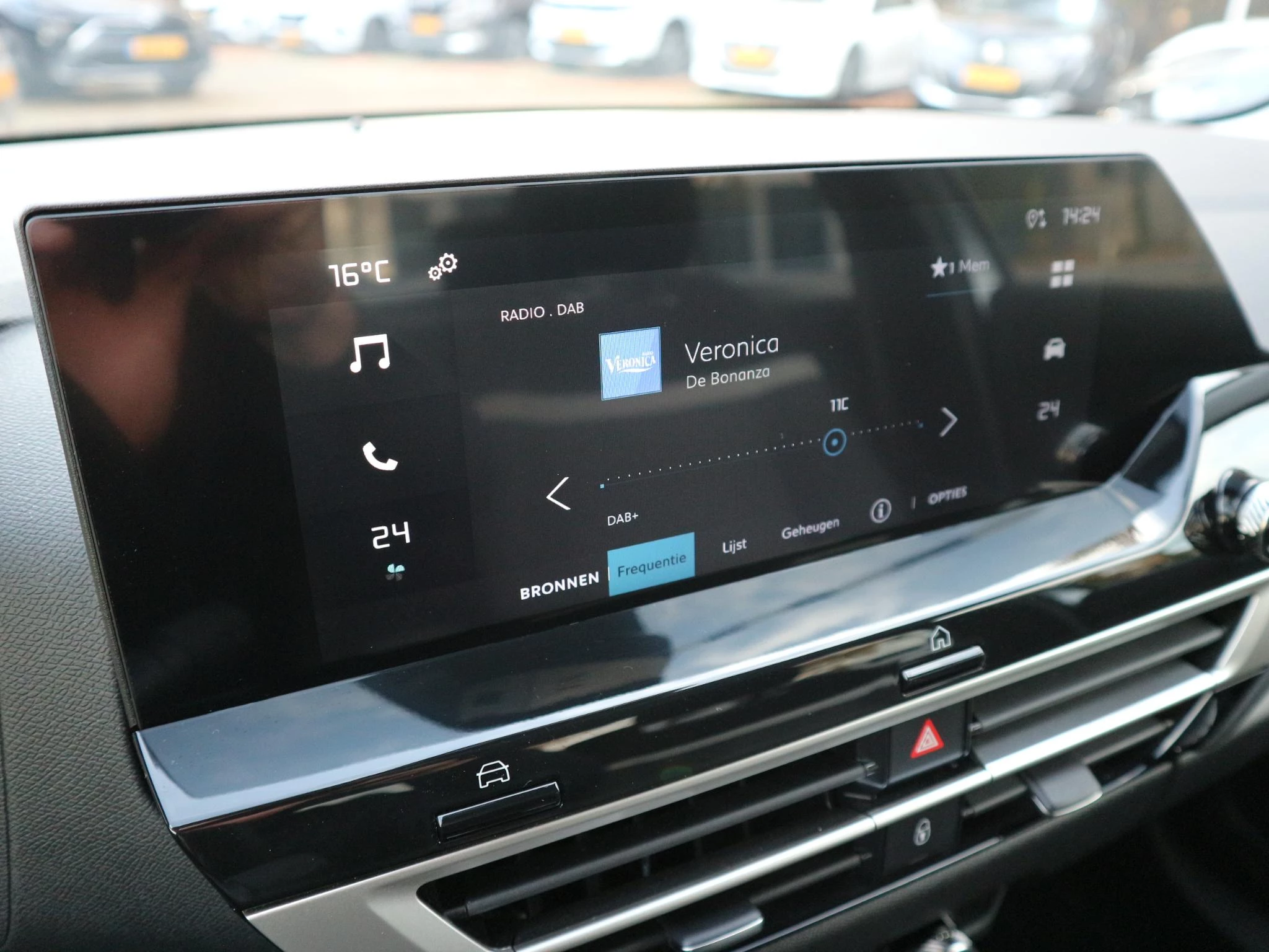 Hoofdafbeelding Citroën ë-C4 X