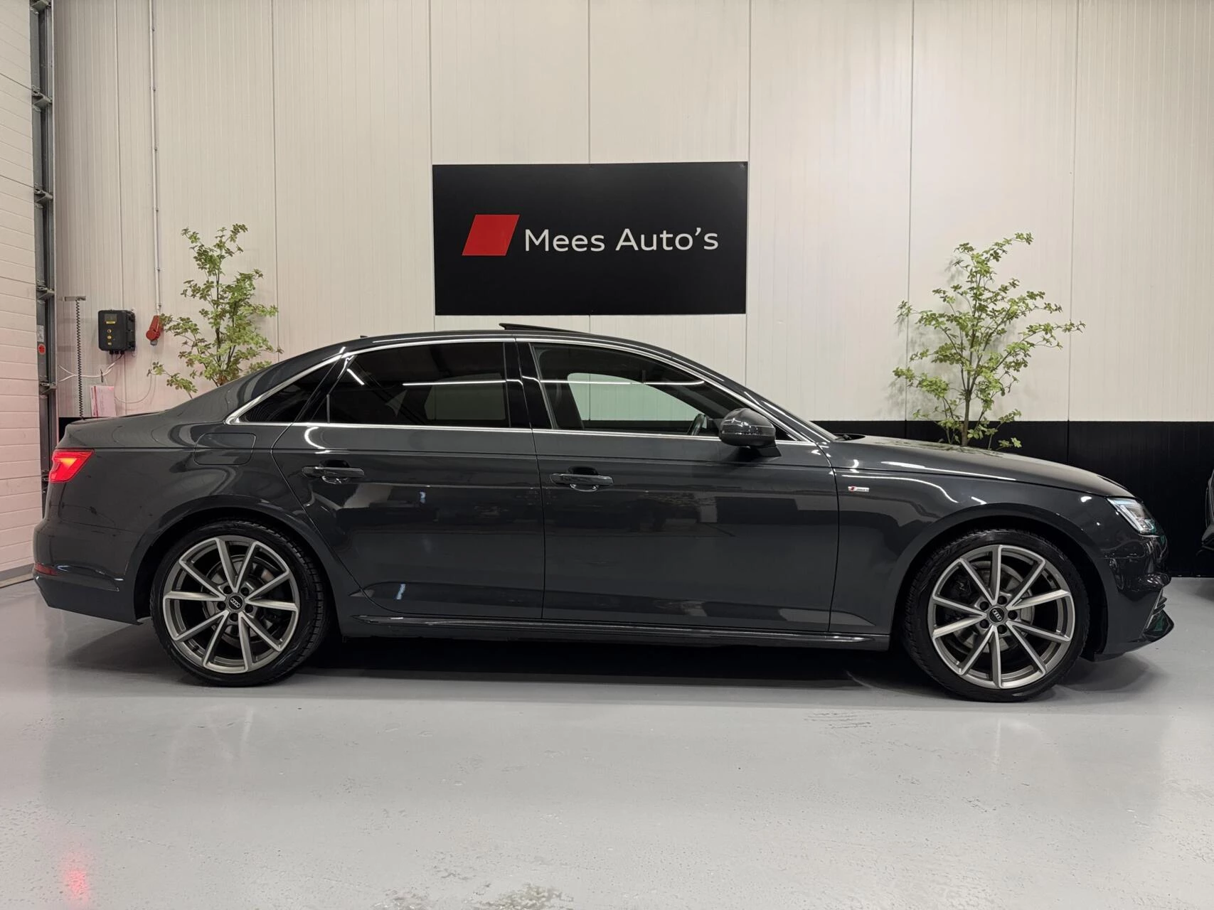 Hoofdafbeelding Audi A4