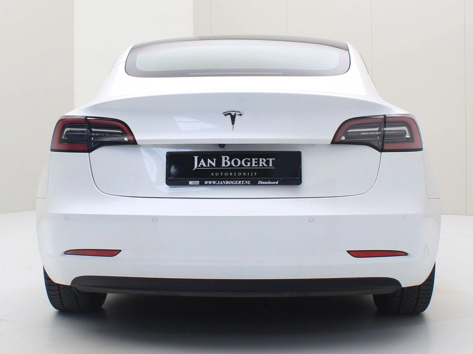 Hoofdafbeelding Tesla Model 3