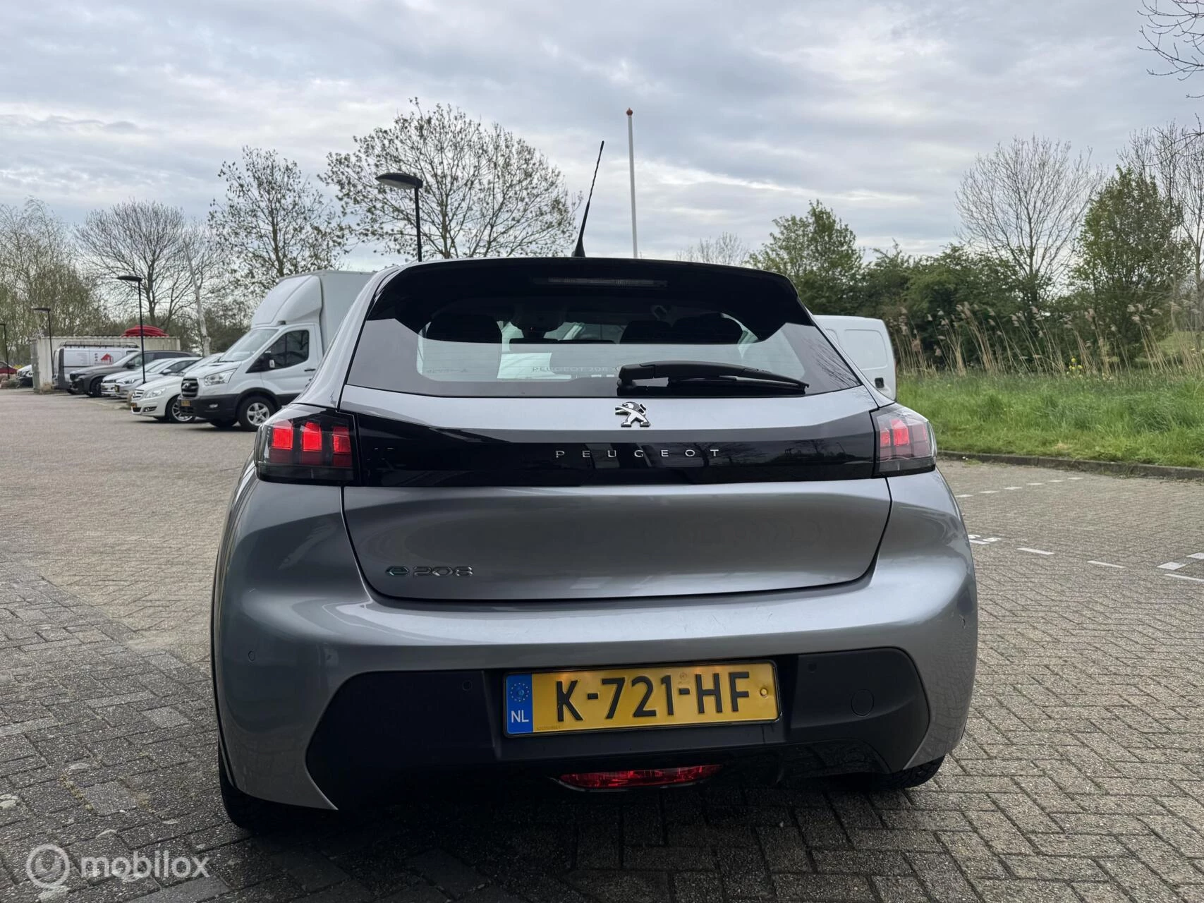 Hoofdafbeelding Peugeot e-208