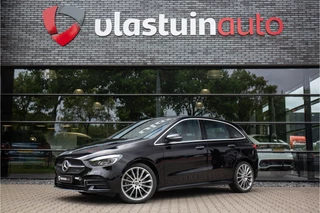 Hoofdafbeelding Mercedes-Benz B-Klasse Mercedes-Benz B-Klasse 250 e AMG Line , Adap. cruise, Sfeerverlichting,