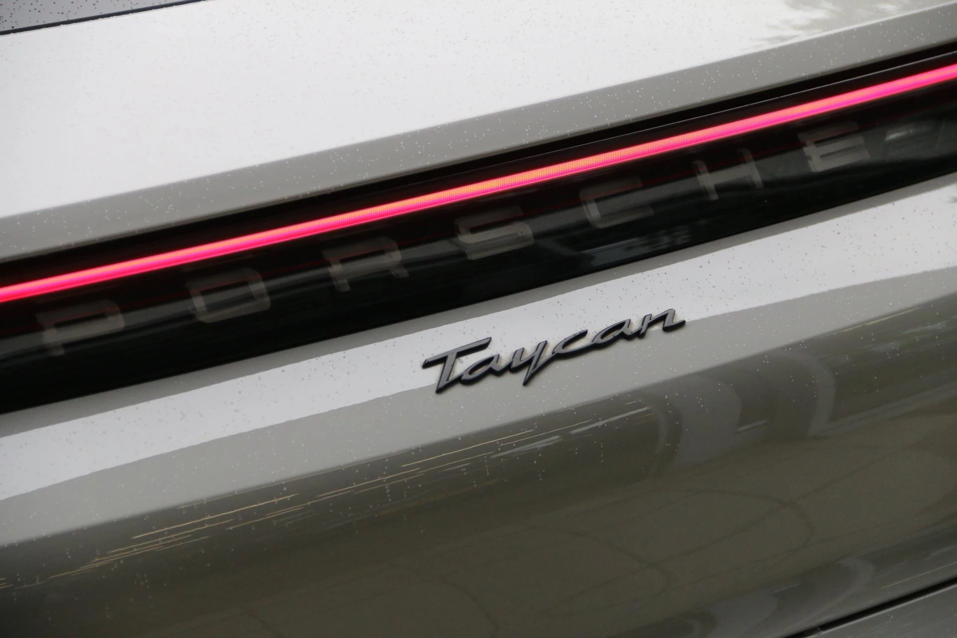 Hoofdafbeelding Porsche Taycan