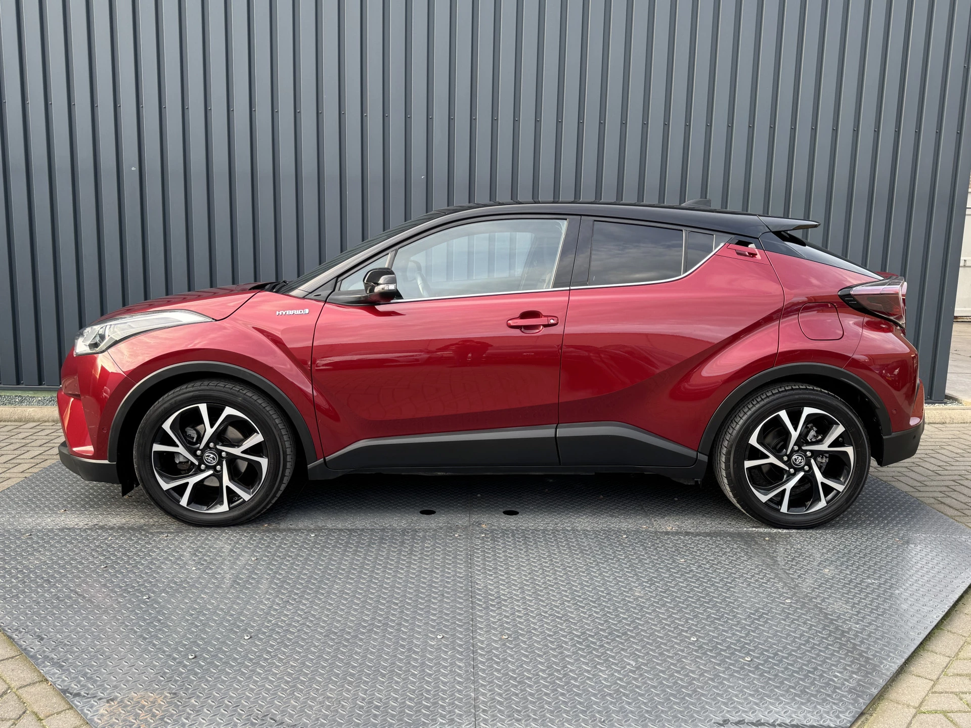 Hoofdafbeelding Toyota C-HR