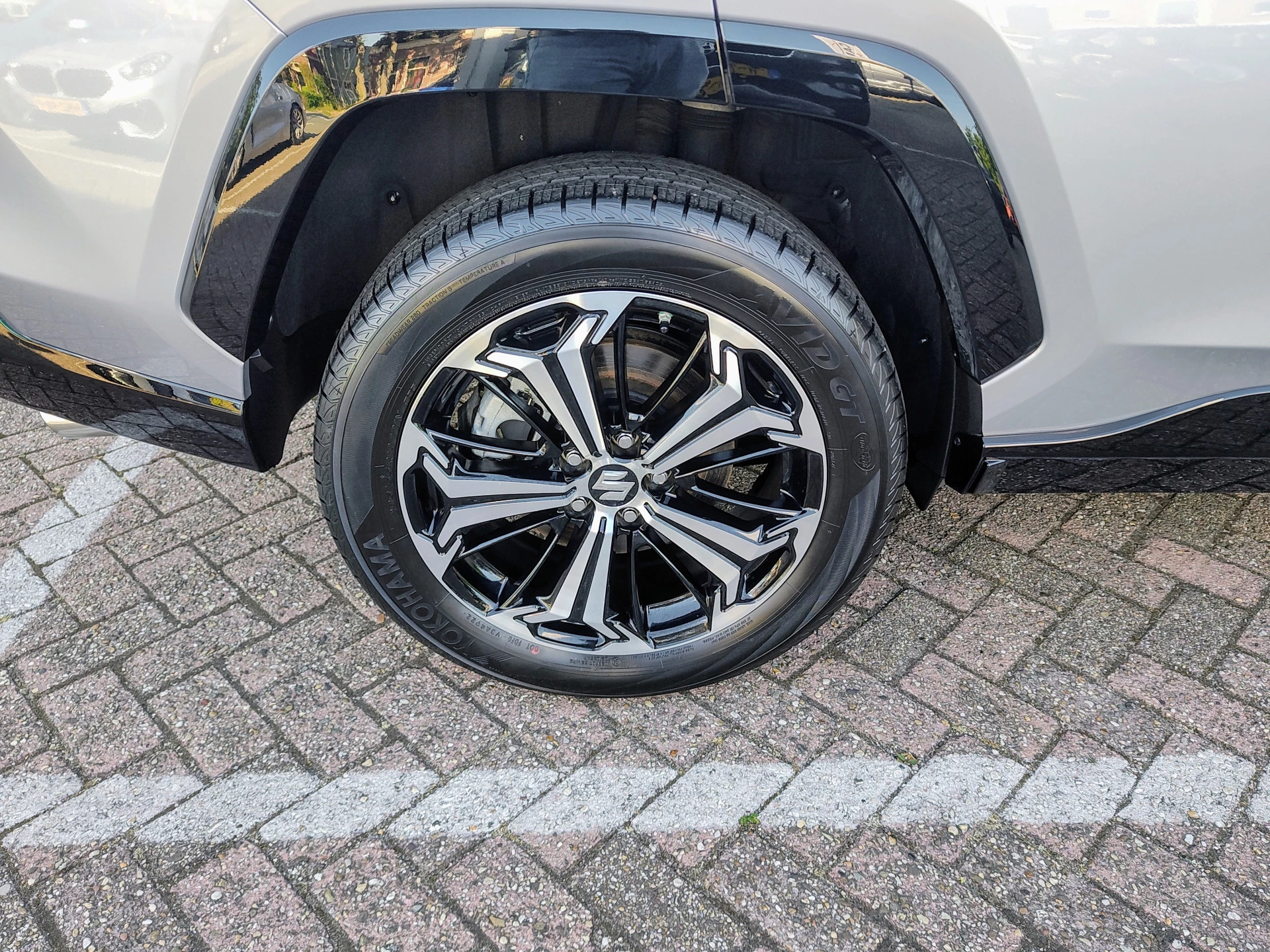 Hoofdafbeelding Suzuki Across