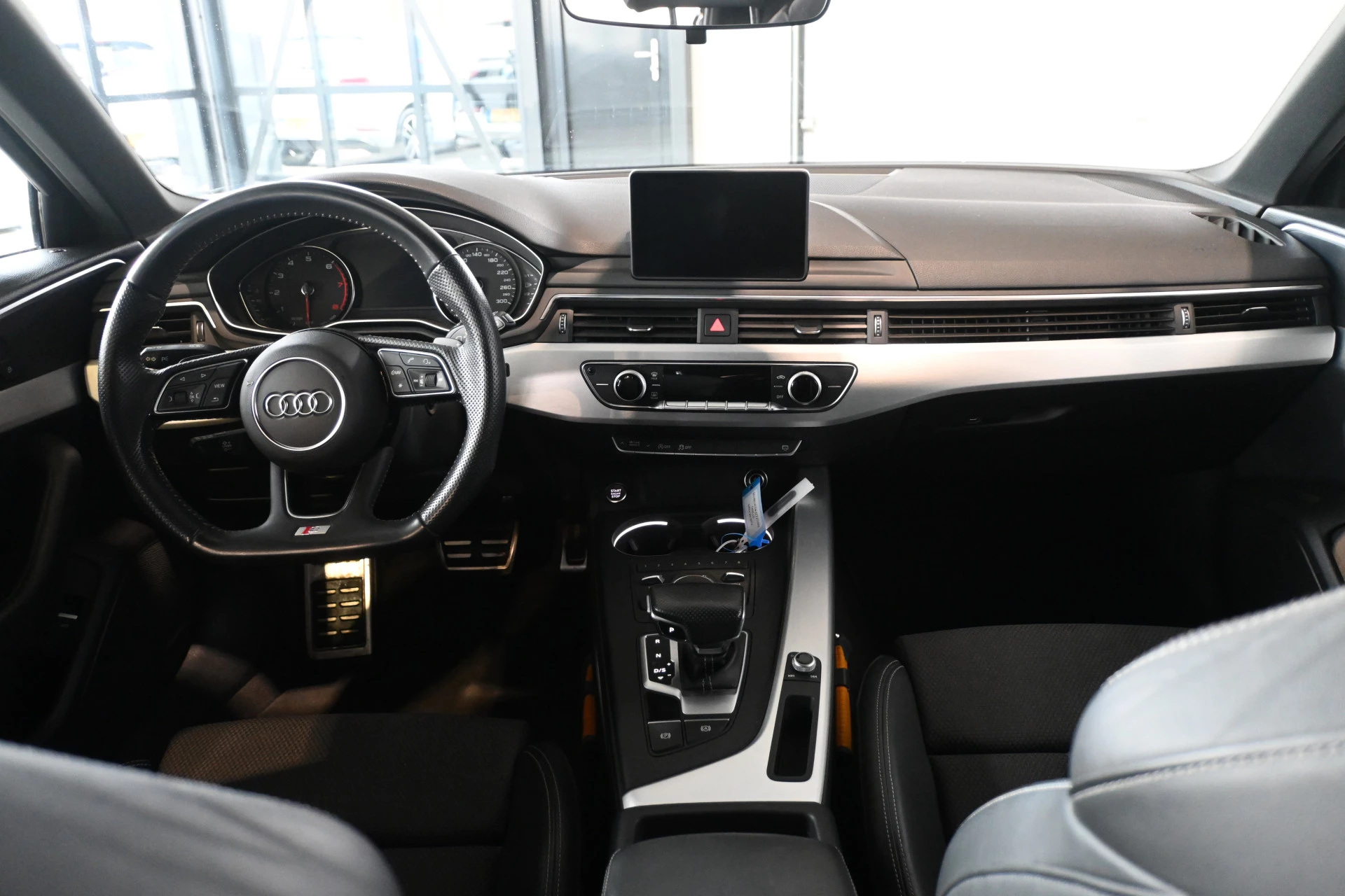 Hoofdafbeelding Audi A4