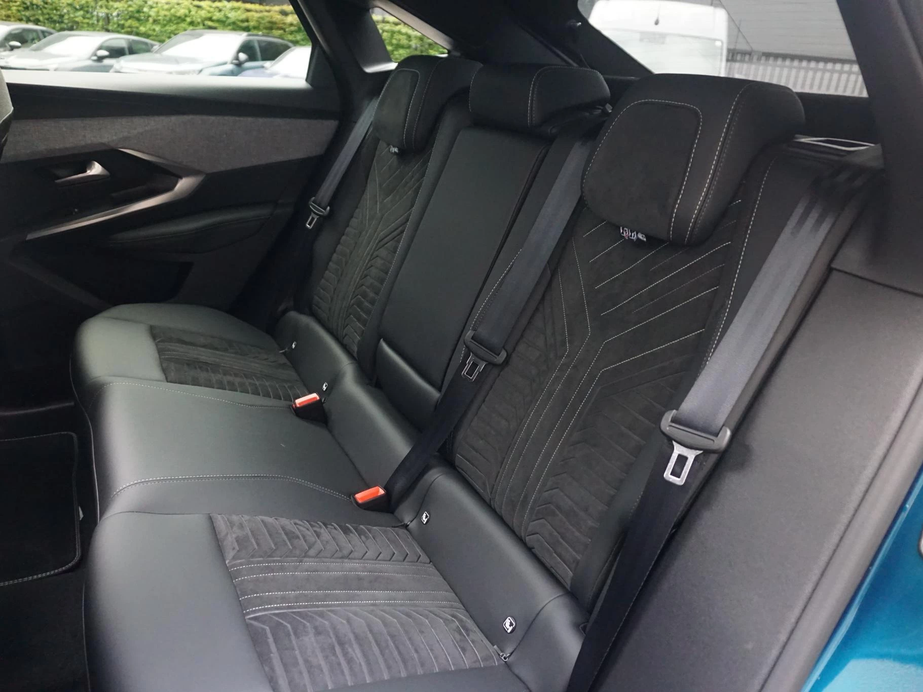 Hoofdafbeelding Peugeot e-3008
