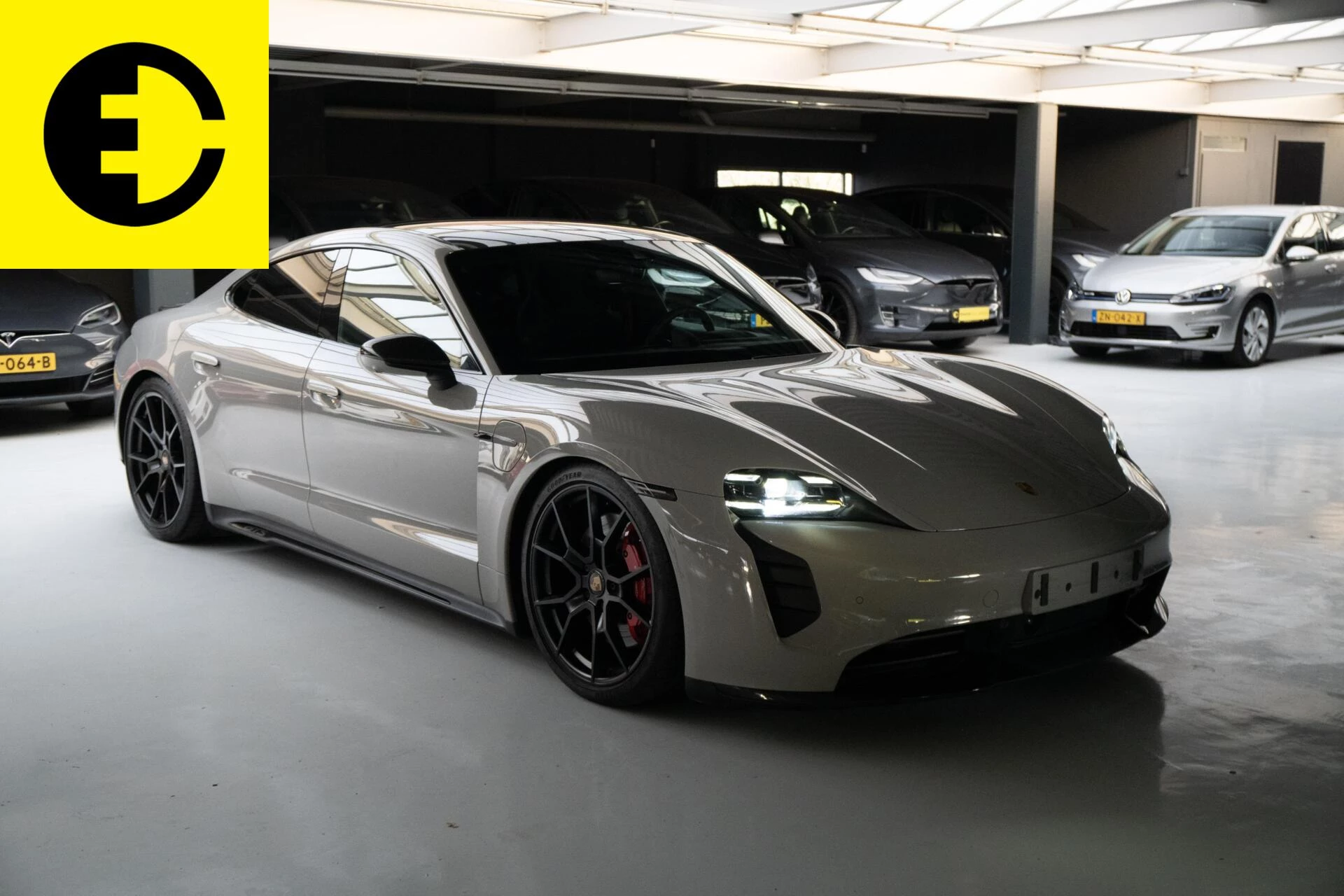 Hoofdafbeelding Porsche Taycan