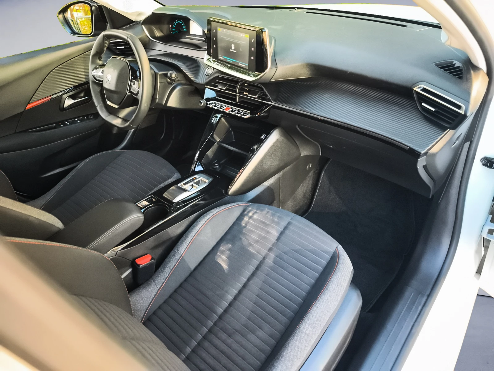 Hoofdafbeelding Peugeot e-208