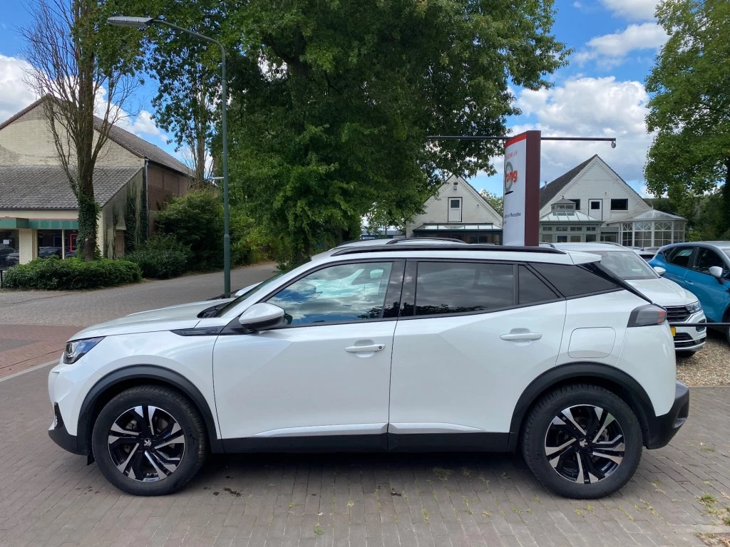 Hoofdafbeelding Peugeot e-2008
