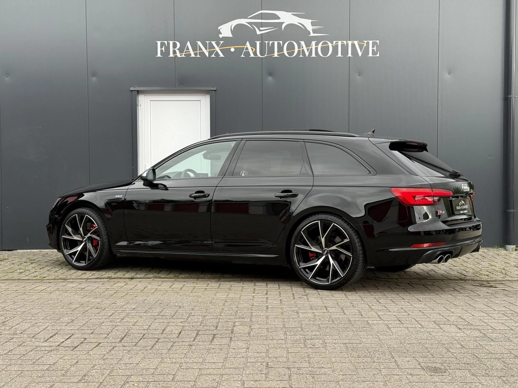 Hoofdafbeelding Audi S4