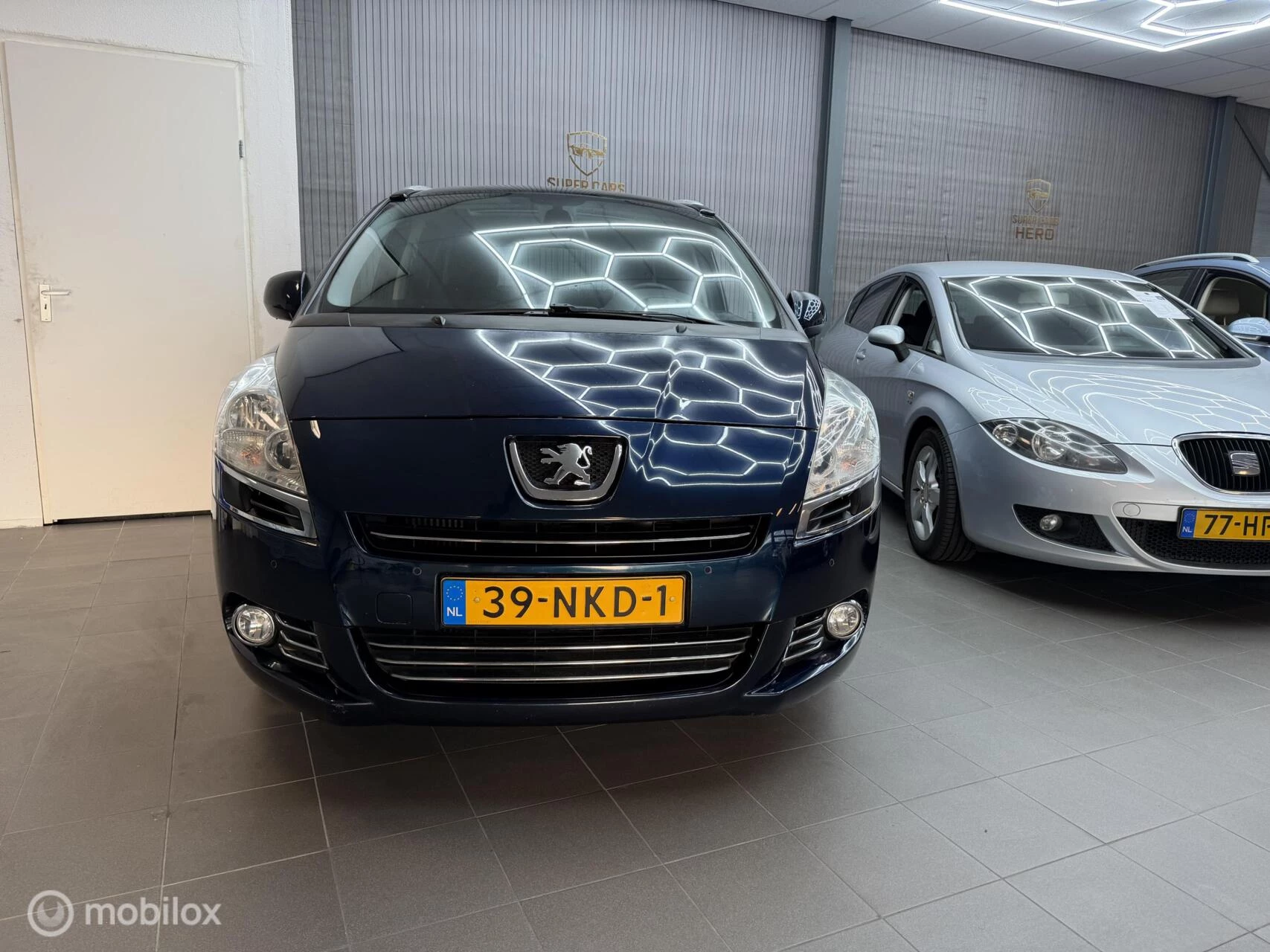 Hoofdafbeelding Peugeot 5008