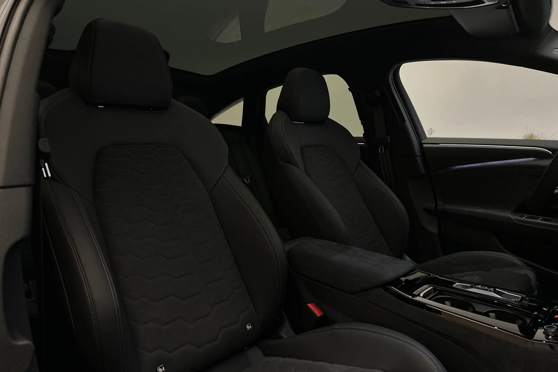 Hoofdafbeelding Audi A6 e-tron
