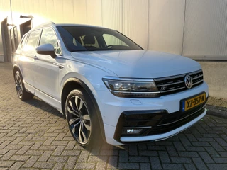 Hoofdafbeelding Volkswagen Tiguan Allspace Volkswagen Tiguan Allspace 1.5 TSI Highline R-Line 7 Persoons / Camera