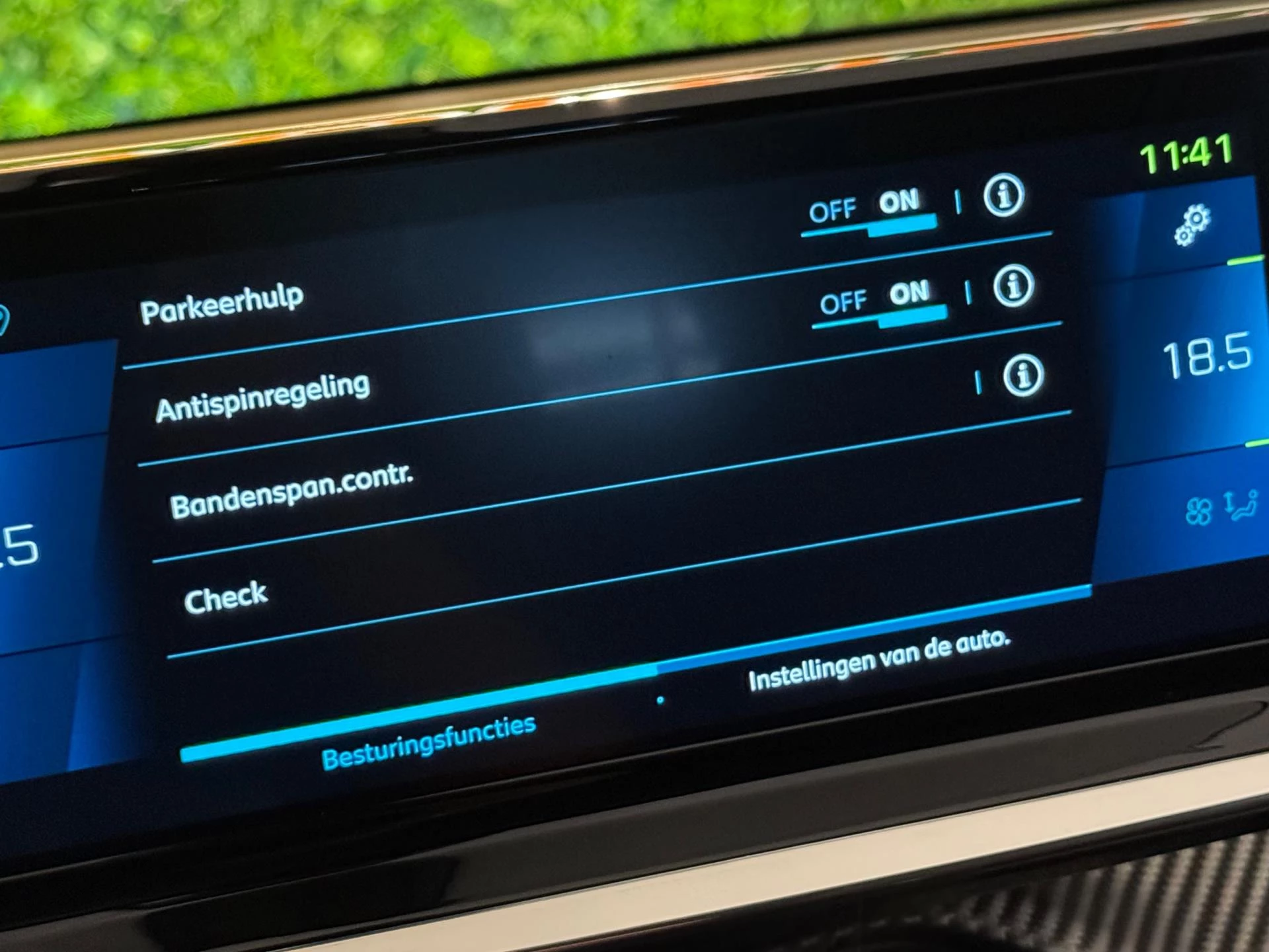 Hoofdafbeelding Peugeot e-2008