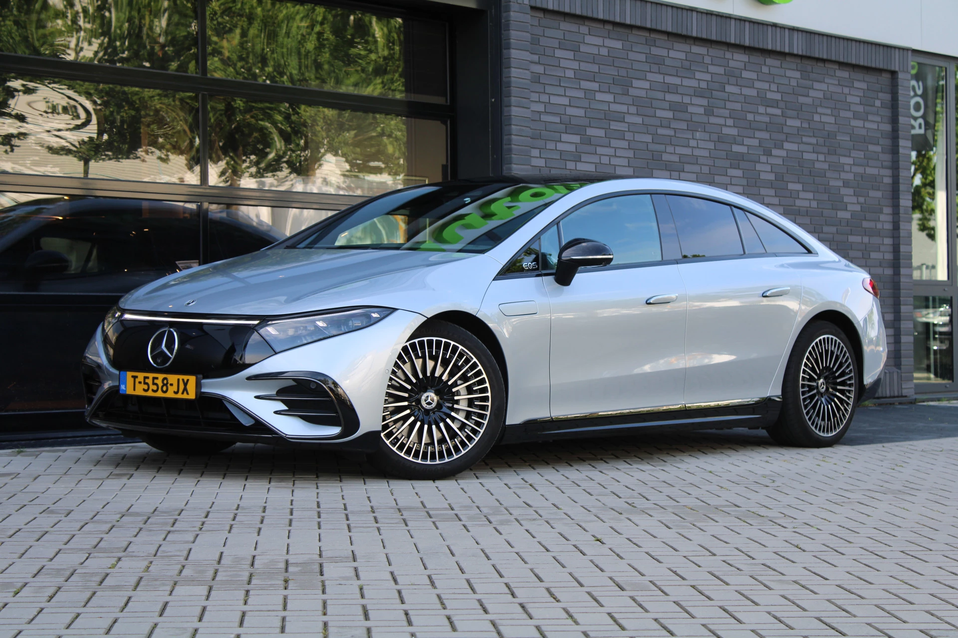 Hoofdafbeelding Mercedes-Benz EQS